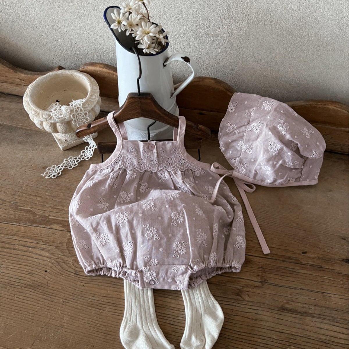 Summer Hot Selling Baby Kids Girls Vintage Sleeveless Flowers Embroidered Princess Onesies-3