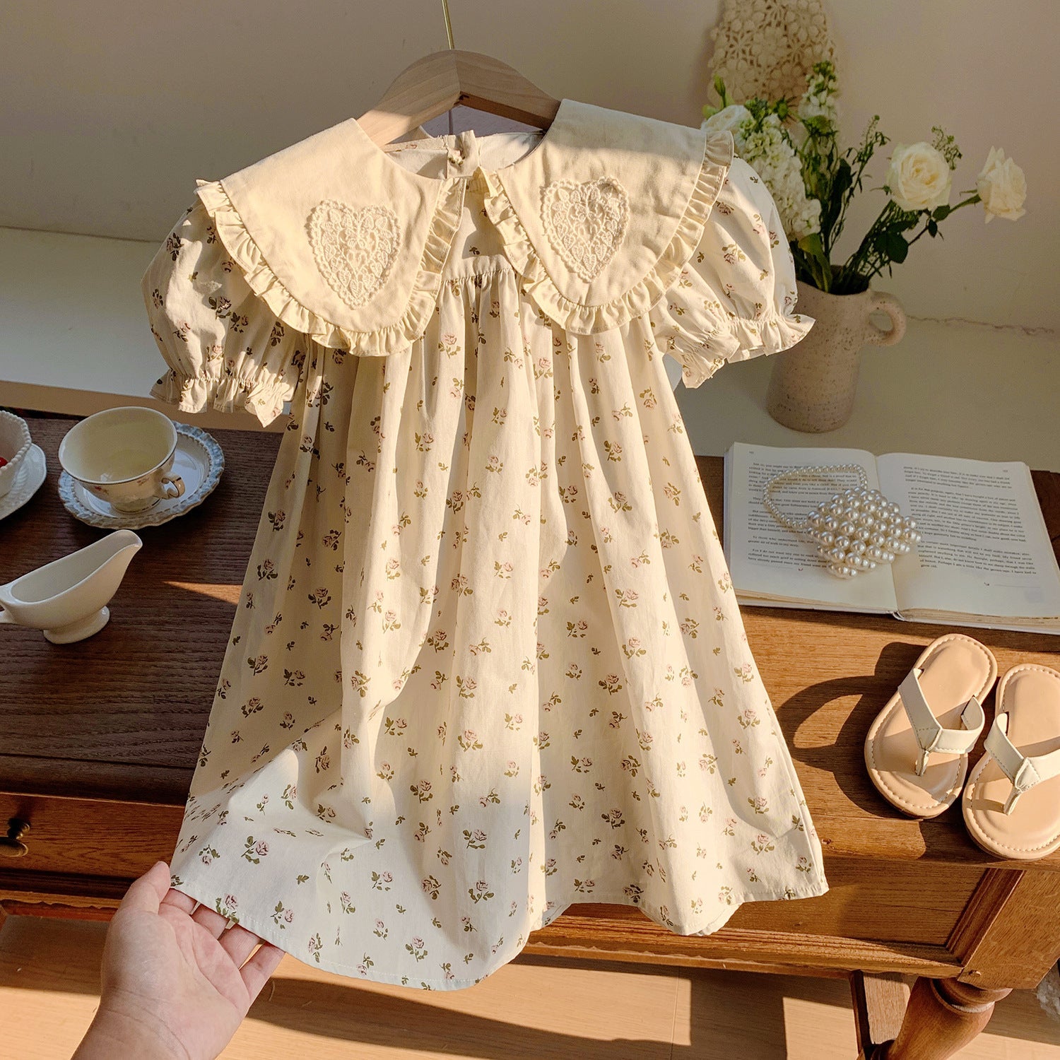 Summer Arrival Floral Pattern Short Sleeves Heart Pattern Collar Dress for Stylish Girls-2