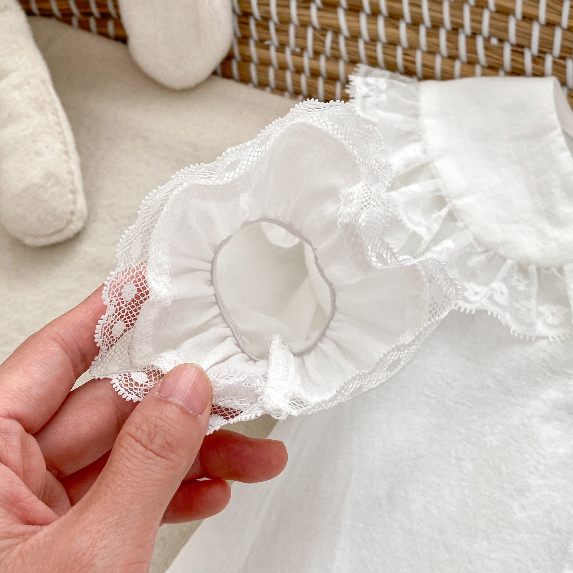 Spring Arrival Baby Girls Long Sleeves Floral Embroidered Lace Trim Collar Onesies Bodysuits-2