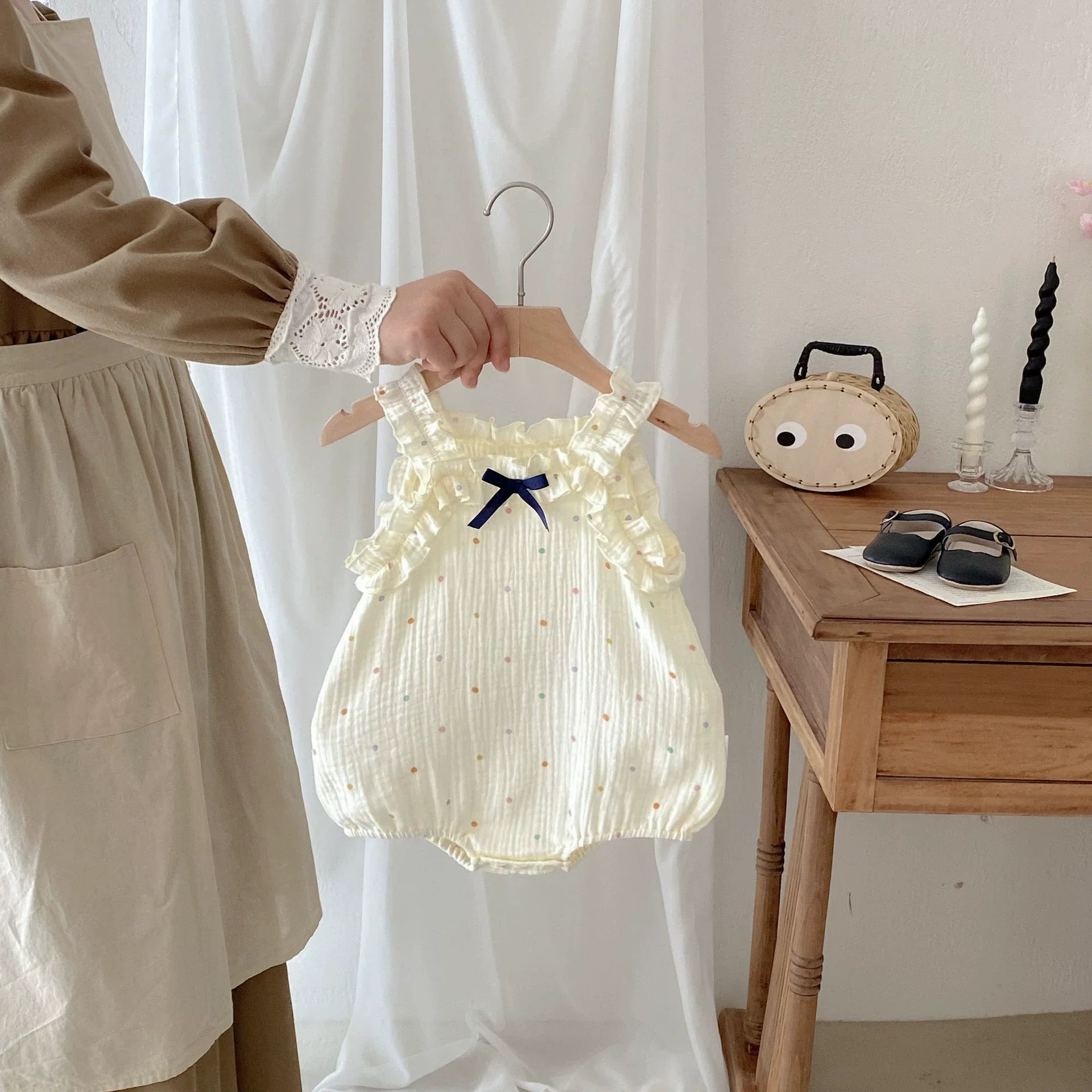 Summer Arrival Baby Girls Sleeveless Butterfly-bow Decorated Onesies with Colorful Dots Pattern-2