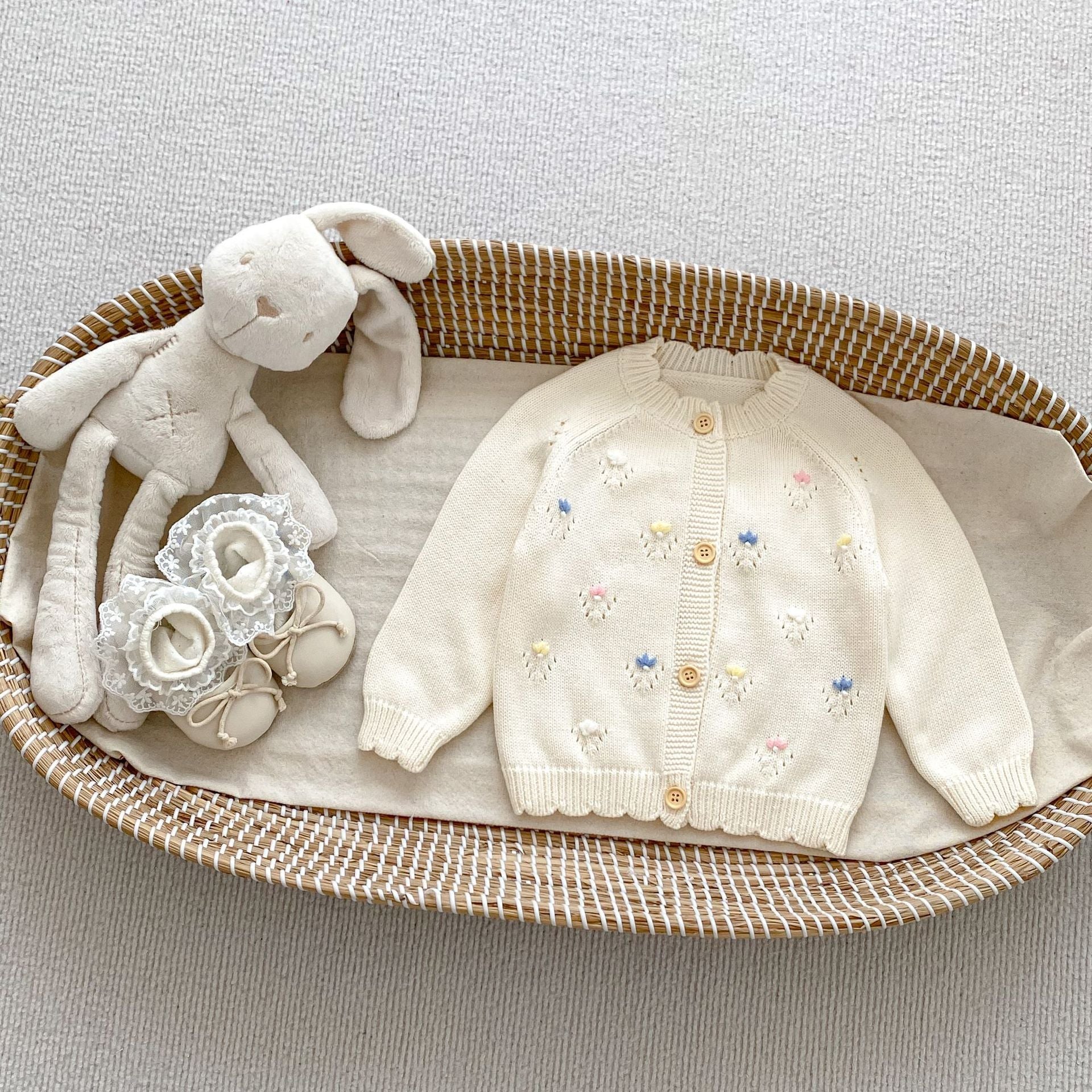 Arrival Baby Girls Comfortable Floral Embroidery Pattern Knitted Long Sleeves Cardigan-2